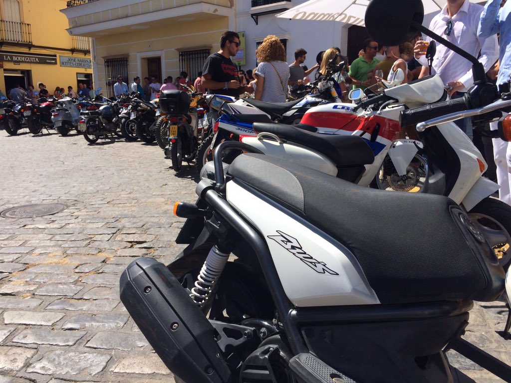 hdad_asuncion's tweet photo. Jueves de Carrera de cintas https://t.co/cdP1fBZcRz