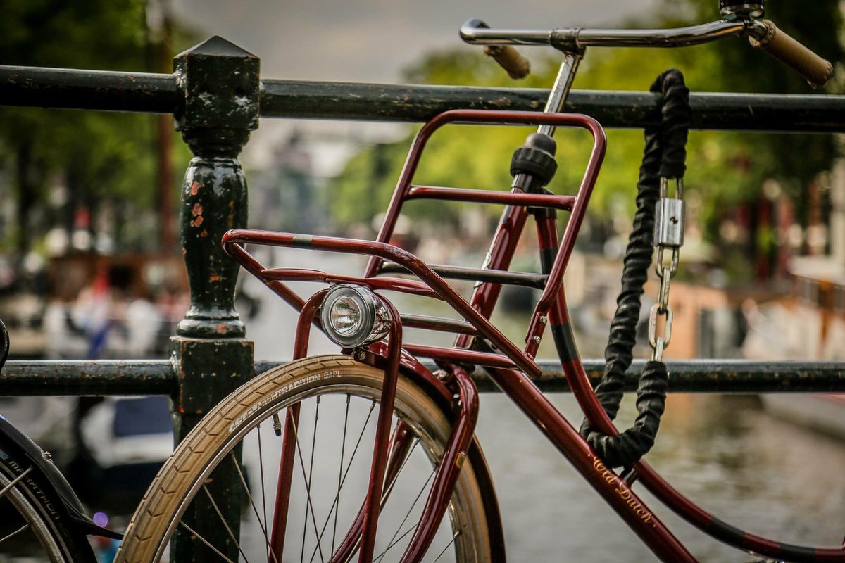 Amsterdam. 🚴🏻 #bikes for dayyyyz. #photography #canal