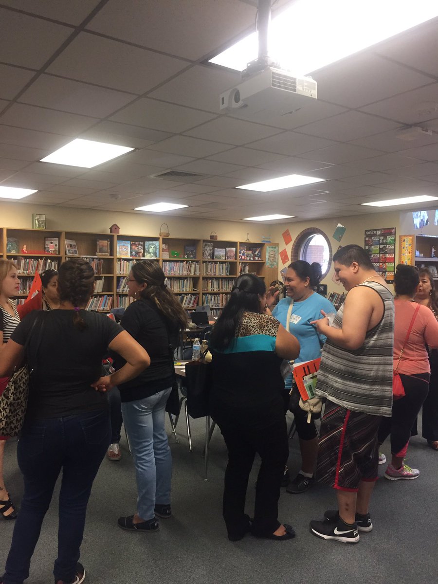 counselortechie's tweet photo. @rubyreedacademy "conversations" continue even after the meeting has ended! @Bushehri2 #communityschoolswork https://t.co/2LlOKbv5HB