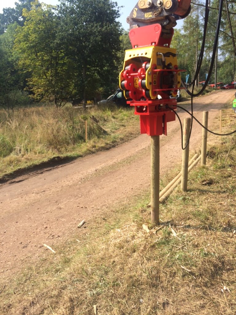 cardleybingham's tweet photo. Come and see our Post Driver attachment at @APFExhibition stand 640-680! #APF2016 #APF #PostDriving #Forestry https://t.co/R5aKDdIxnP