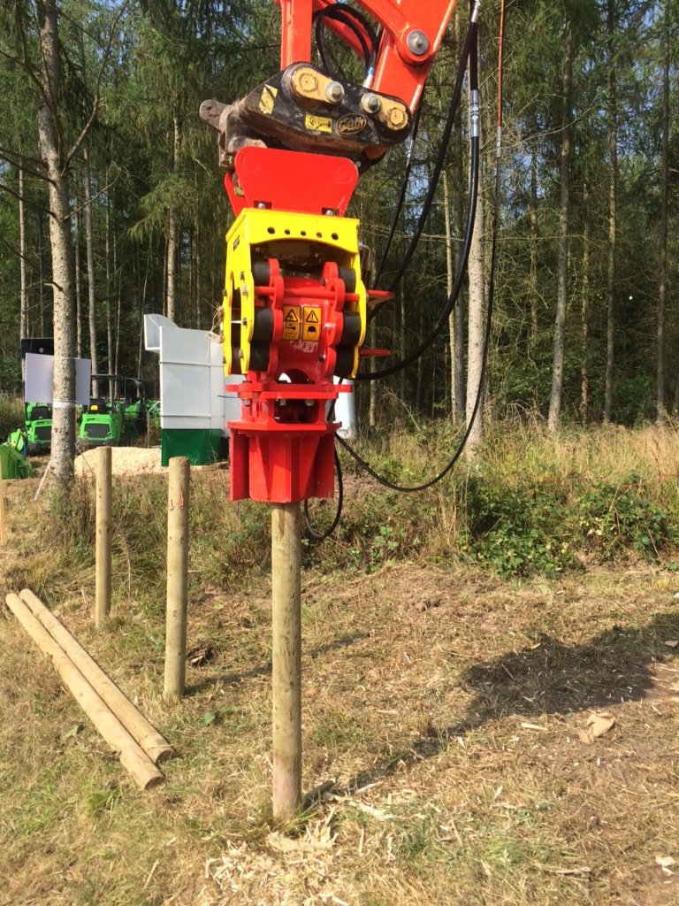 cardleybingham's tweet photo. Come and see our Post Driver attachment at @APFExhibition stand 640-680! #APF2016 #APF #PostDriving #Forestry https://t.co/R5aKDdIxnP