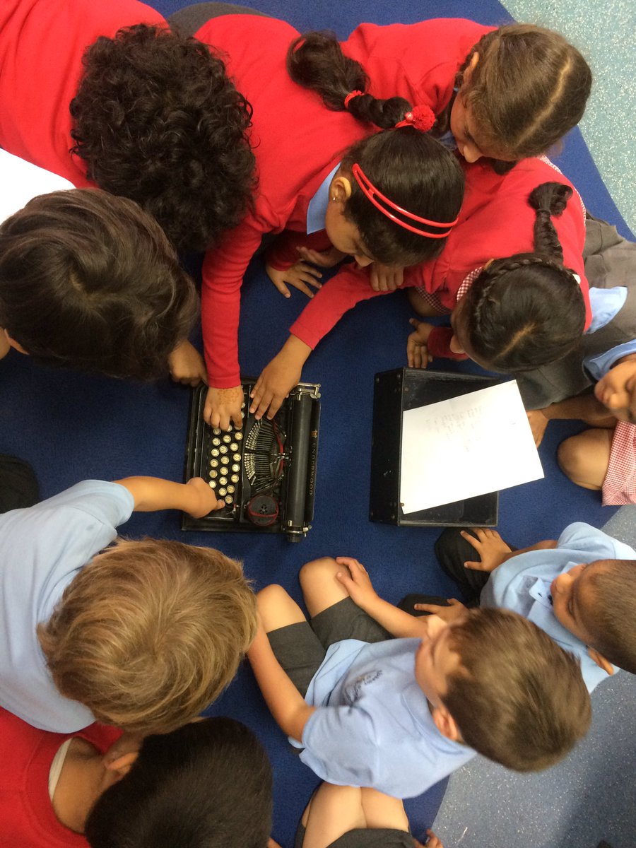 MissCullender's tweet photo. Today a mysterious machine arrived in class 1 with a letter from Elliott. We were so excited! @PleasantStPrim https://t.co/u9wU6FYufe