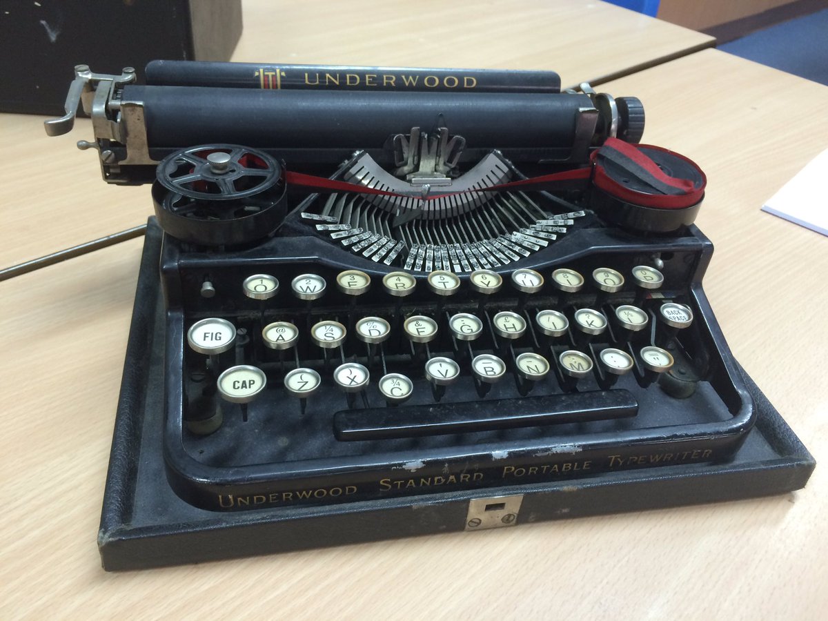MissCullender's tweet photo. Today a mysterious machine arrived in class 1 with a letter from Elliott. We were so excited! @PleasantStPrim https://t.co/u9wU6FYufe