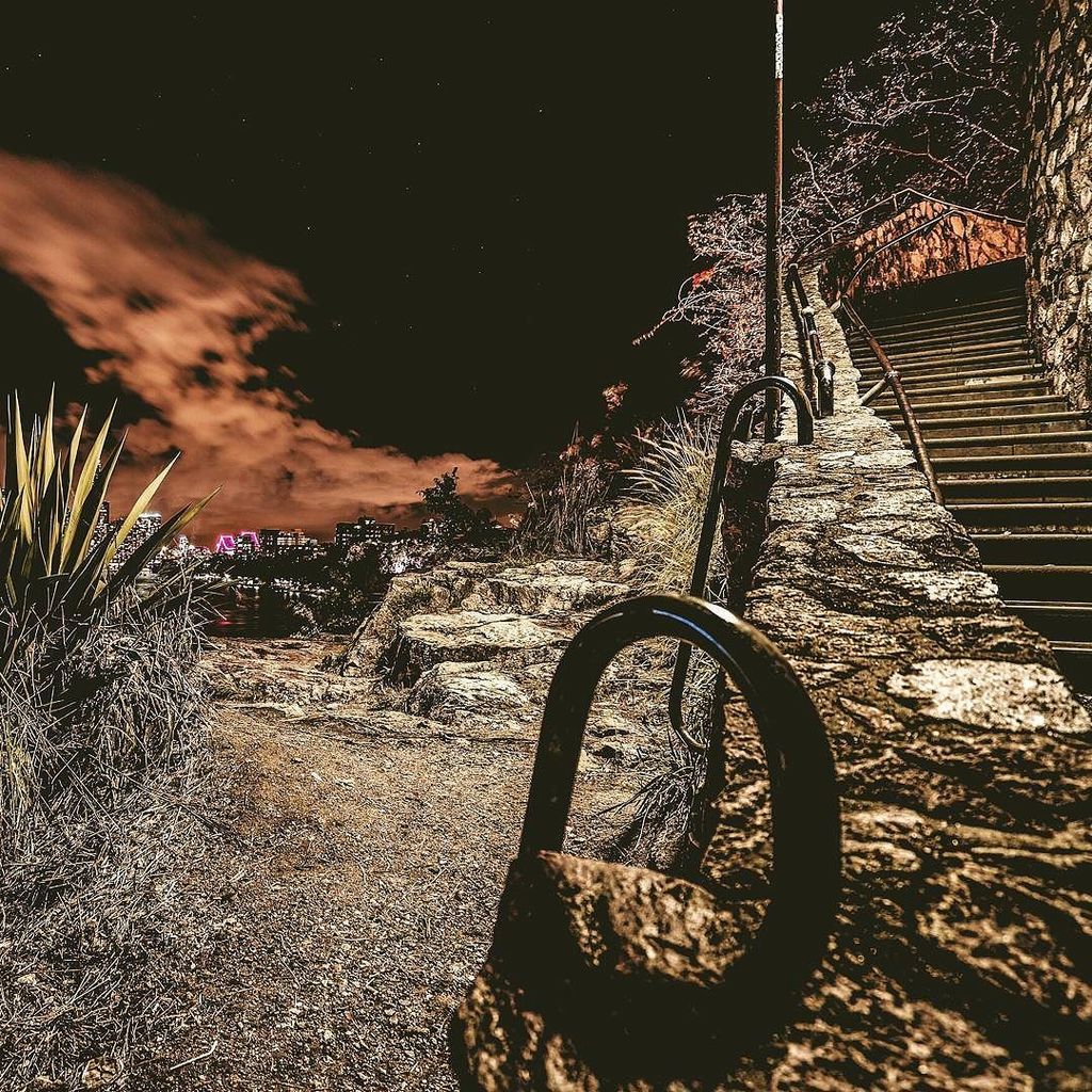 dnexplore's tweet photo. Kangaroo Point Cliff nights #brisbane #teambne #brisbanecity #qld #Queensland #brisbaneany… https://t.co/OGfAmTemfU https://t.co/Rk5vZL2DXD