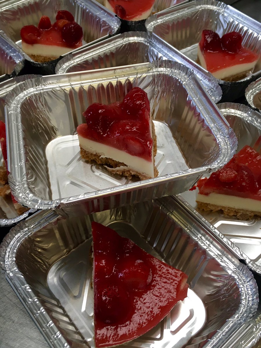 carekitchen1's tweet photo. Strawberry cheesecake 🍓🍓🍓 https://t.co/3oIxSy5TNI