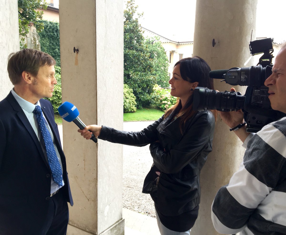 Tutte le novità 2016/17 <a href="/USI_Accademia/">USI Accademia</a> questa sera <a href="/Teleticino/">TeleTicino</a> <a href="/CarolineR0th/">Caroline Roth</a> press.usi.ch/comunicati-sta…