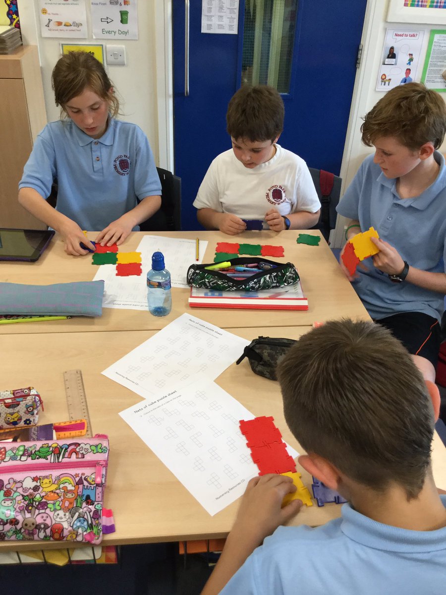 pondparkp7's tweet photo. Developing our 3D shape knowledge. #mathsstations https://t.co/DD79ZCrUW1