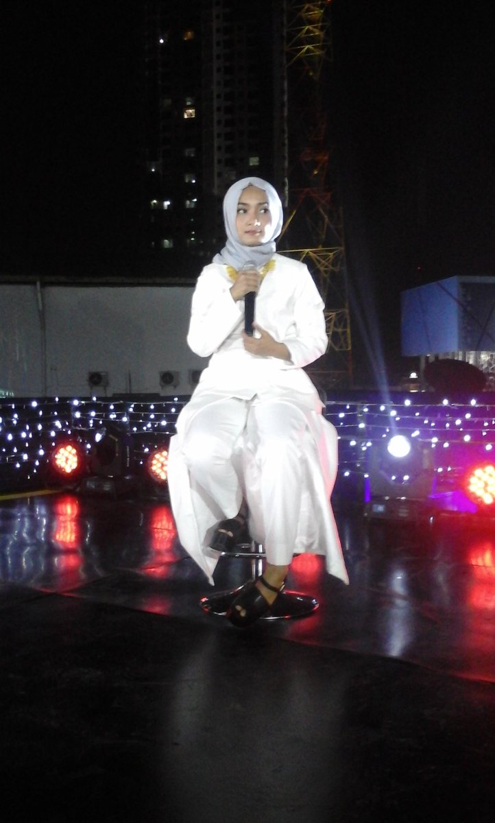 "<a href="/luthficr/">Luthfiamsyah</a> : <a href="/FatinSL/">Fatin Shidqia Lubis</a> #IndonesianTelevisionAwards
#FATINLiveITAwardsRCTI