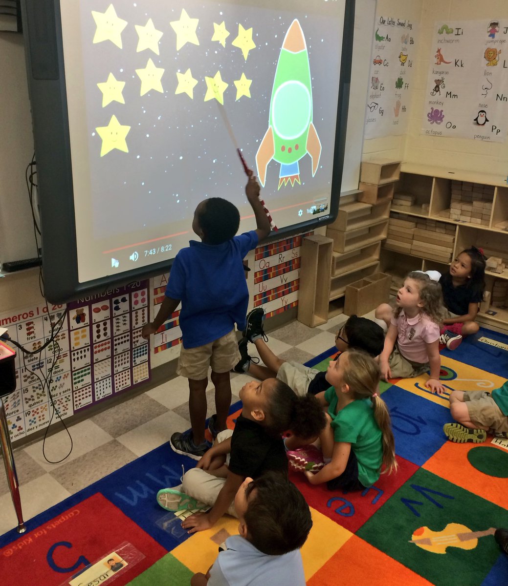 BilalsPreKClass's tweet image. Reach for the stars...and count a few along the way! 🌟💫🌟 #preksuperstars #mathgroup @aps_OEL @SydneyAhearn
