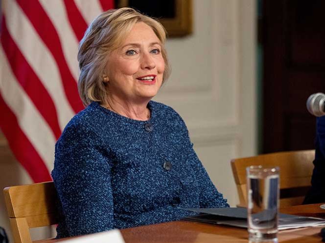 FerCanalesF's tweet image. #Mundo Certifican salud de @HillaryClinton; la declaran sana y en forma para ser la Presidenta de #EU.