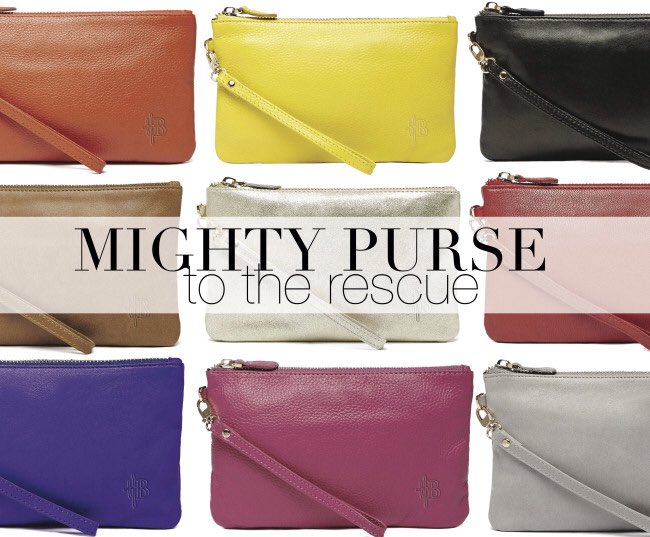 #mightypurse to the rescue 🚨🚨🚨 #chargeyourphoneonthego #iphonecompatible #androidcompatible