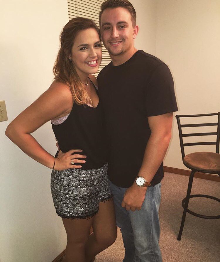 yourestupid124's tweet photo. Happy 21st birthday to my best friend!!! Can't wait to celebrate tn π love yaπππ #wearentdating https://t.co/BD9XXZTiM5