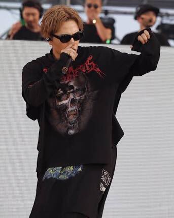 今まで男子の萌え袖って 興味なかったけど ﾊｲﾛｰのLIVE行って 臣の萌え