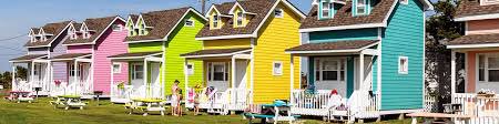 1011_you's tweet photo. さっきテレビでやってたタイニーハウスてやついっぱいたてて住みて https://t.co/kdOv04LIib