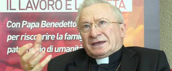 Cardinal Ennio Antonelli offers new reflections on some specific points of #AmorisLaetitia: familiam.org/pls/pcpf/v3_s2…