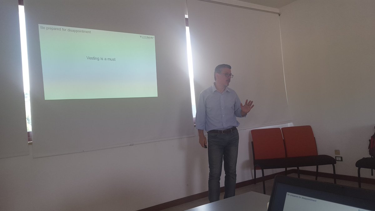 I punti cardinali della gestione del team in una #startup con <a href="/5anatre/">Augusto Coppola</a> per <a href="/EnLabs/">eNLabs</a> a <a href="/012factory/">012factory</a>