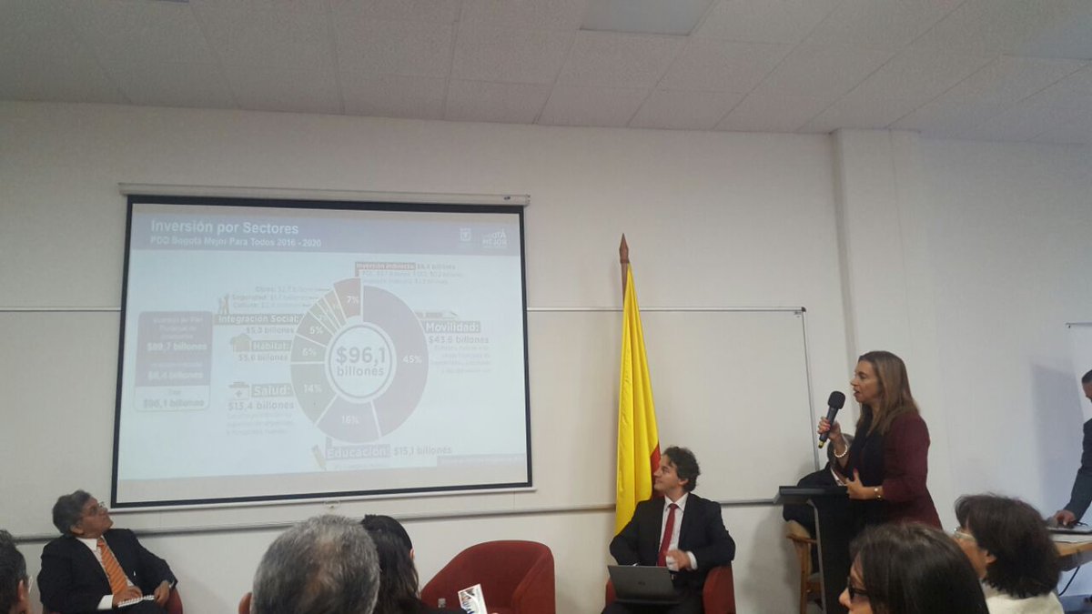 VeeduriaBogota's tweet photo. Beatriz Arbelaez, Secretaria de @HaciendaBogota presenta el Plan de Inversión de 'Bogotá Mejor para Todos' https://t.co/gtjLxzoPCR