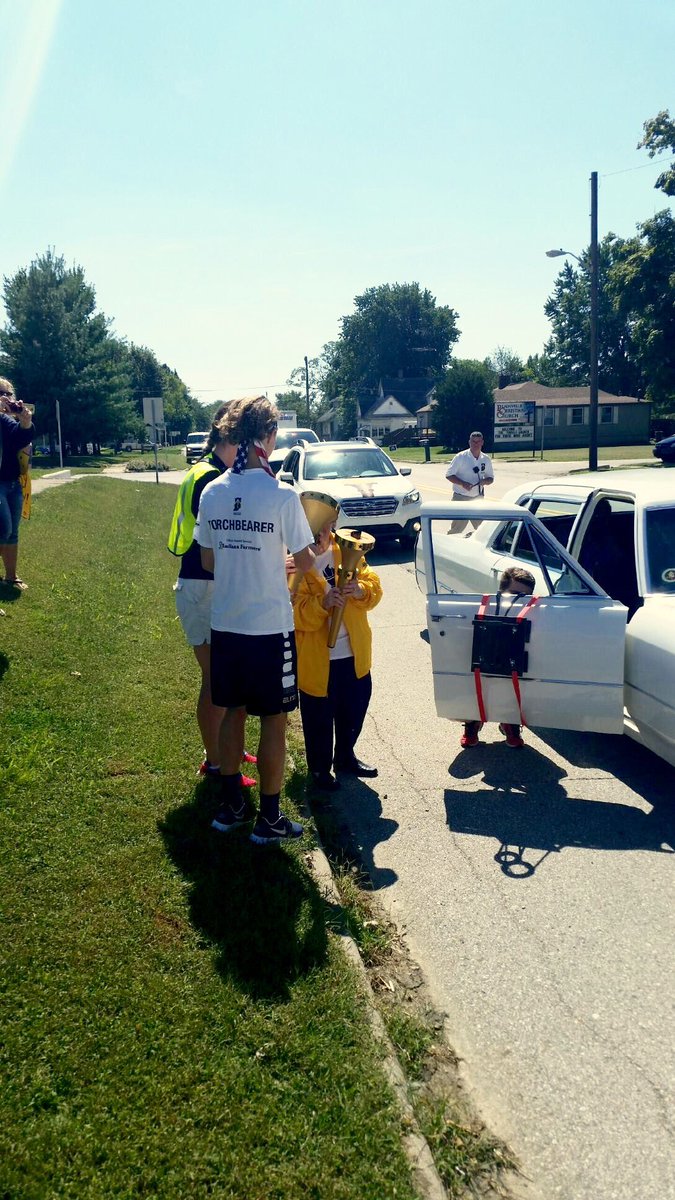 ccwolh's tweet photo. W.C. Junior Gabe Fiscus had the honor of carrying the torch for the #INTorchRealy. @washcathschools @evdiocatholicsc https://t.co/w4gqdHGdUg