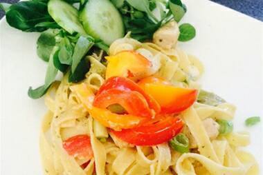 EnjoyaPepper's tweet photo. Tagliatelle with chicken courgette and Enjoya pepper #stripedpepper #foodie #healthy #reci⦠https://t.co/TMBdwqyG19 https://t.co/xz7wGCYVIv