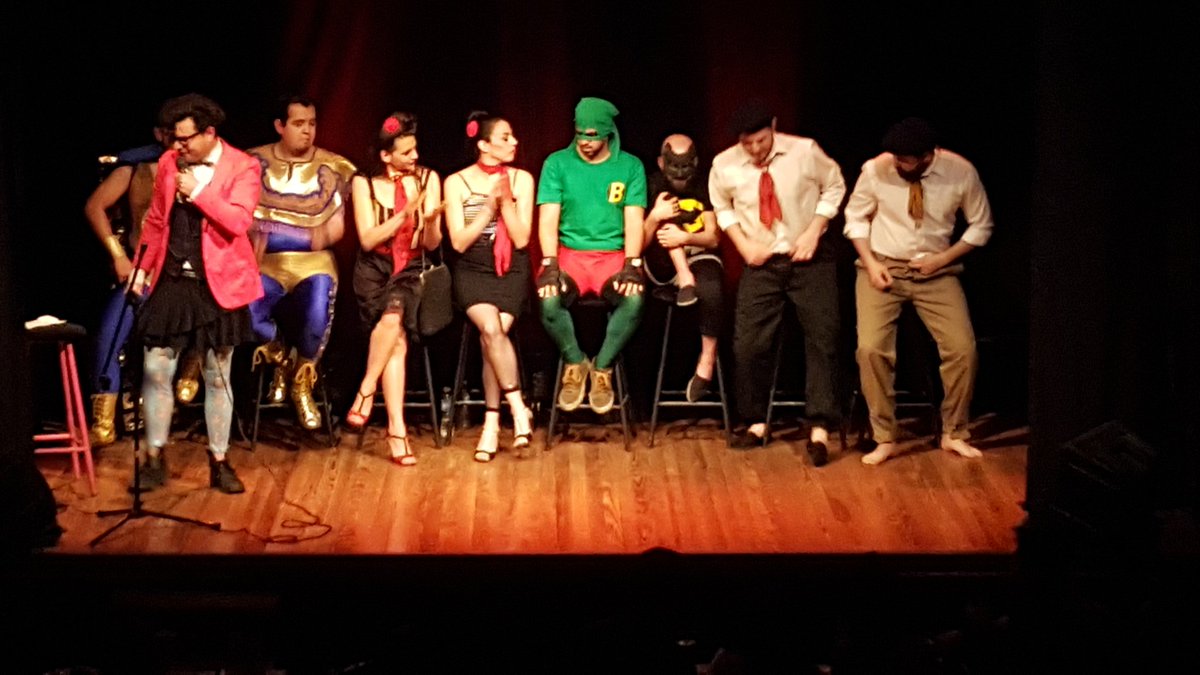 salacrash's tweet photo. Anoche! #catchdeimpro en @salacrash hermosos gustos q nos damos!
#improv #improvisacion #Argentina #Mexico https://t.co/Ad71KpunOH