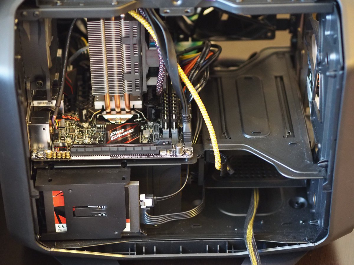 InSpaceVR's tweet image. Building! #VRready #mITX #GTX1070 #VR