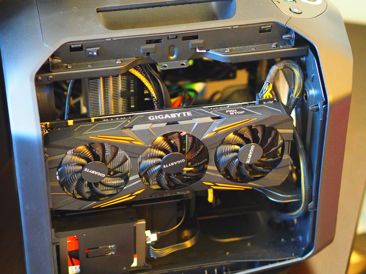 InSpaceVR's tweet image. Building! #VRready #mITX #GTX1070 #VR