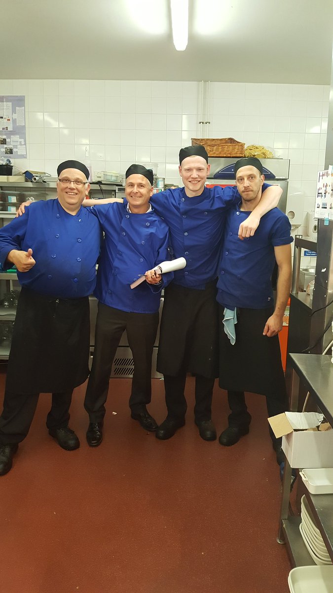emilybbest's tweet photo. @chrislewis6 getting to know kitchen team @BicesterBF #gettingitrightfirsttimeeverytime @SpencerGraydon @WeAreSUGM https://t.co/VXhVhXipK0