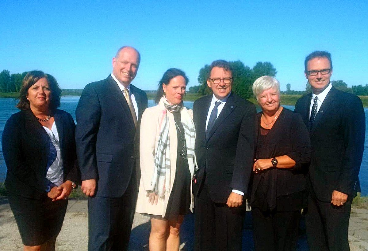 Avec @JDAmourofficiel, @luciecharlebois, <a href="/MartinDamphouss/">Martin Damphousse</a>, S. Dansereau et S. Vachon pour ZIP Contrecoeur-Varennes.
