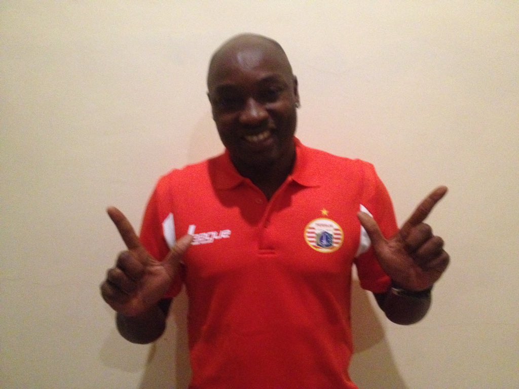 Persija_Jkt's tweet photo. Emmanuel "Pacho" Kenmogne resmi bergabung dengan Persija, menggantikan posisi Djibril Coulibaly #Persija https://t.co/uQDy3BTS7z
