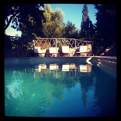 MaisondelaRoche's tweet photo. Have you booked your October break? #halfterm #holiday #france  #rural #lotsofthingstodo https://t.co/yEMgUmlixT https://t.co/3cKVxXIg2B