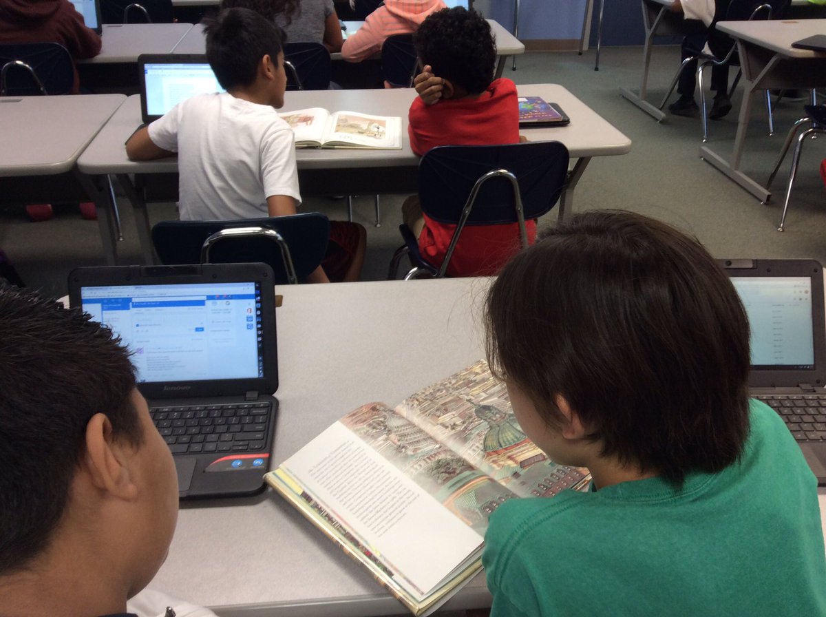 PearcyLibrary's tweet photo. 6thgrdSs are rding about libraries aroundthe wrld & respnding in Google. #pearcylearninglibrary https://t.co/ki6UJBprXQ