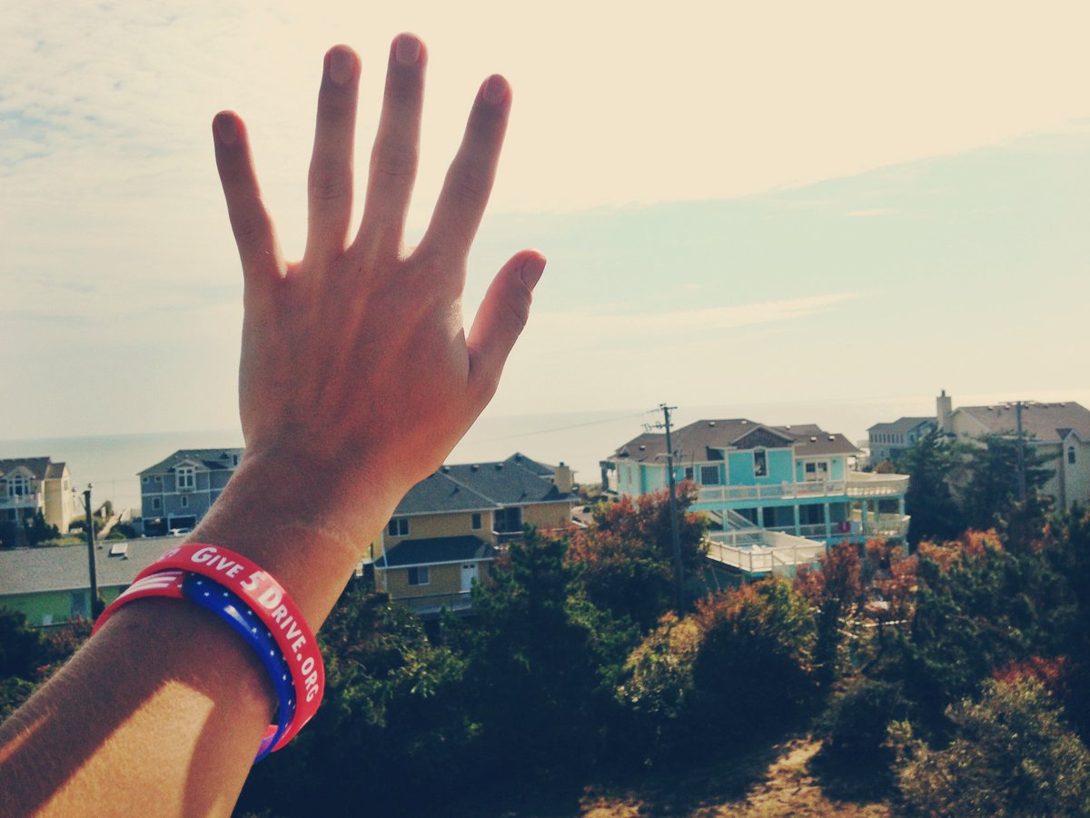 Give5Drive's tweet photo. Thank you, Sarah from Baltimore, for giving 5 for veterans in Outer Banks, NC this summer! #Give5Drive https://t.co/0UHzHFT3DG