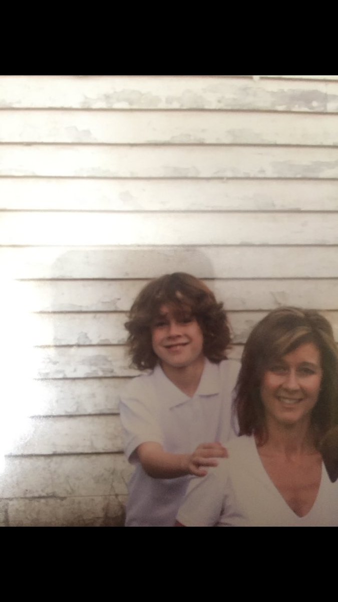 MitchellWerry's tweet photo. Happy birthday pussthe only thing hotter than you is ur mom Let's get the dub today #growtheflowback @seth_walzer17 https://t.co/1gSooNUnHw