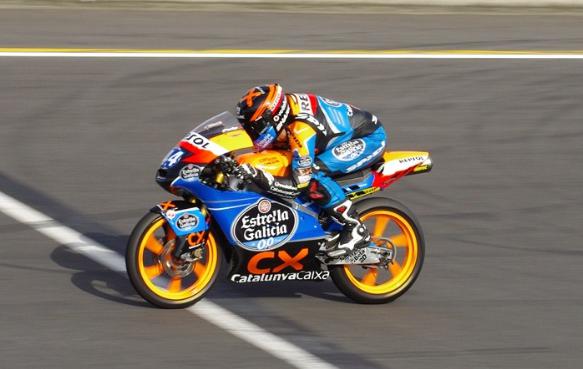 バイクレースはドラマより面白い オリベイラはマヒンドラにも乗っていました 左から16 15 13 12年 各メーカーから引っ張りだこです