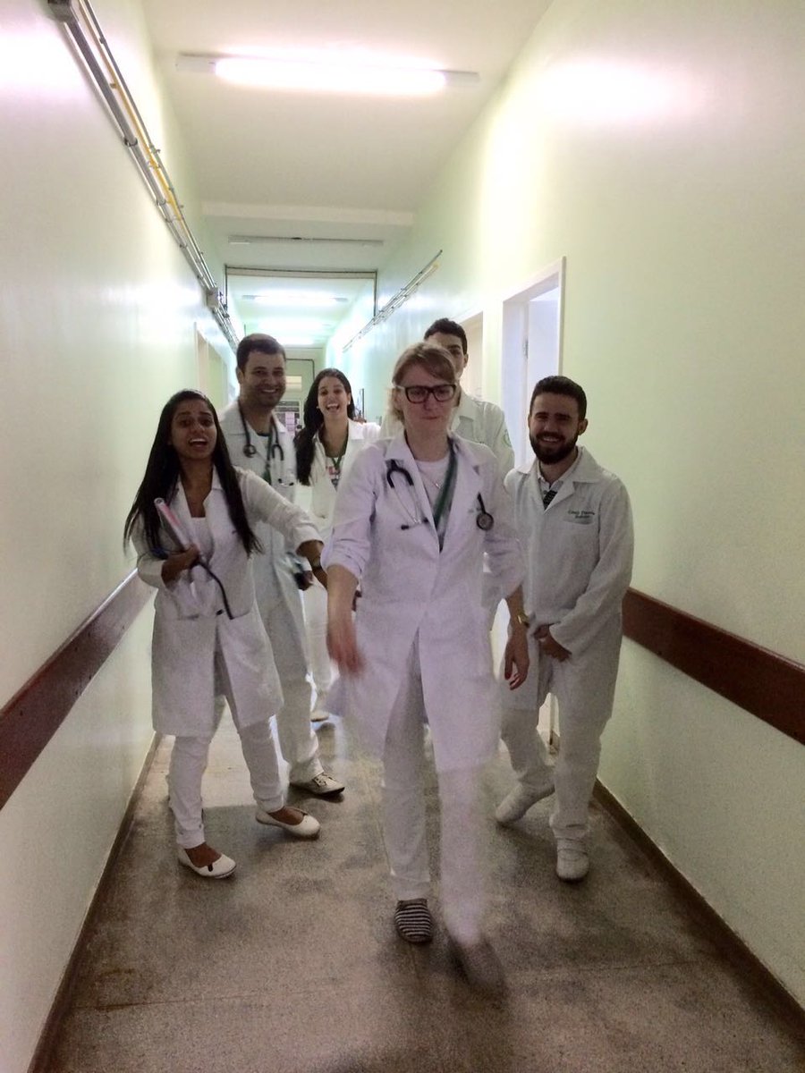 Ronaldojr1's tweet photo. Era pra ser uma foto tipo de convite de formatura, mas virou isso aí que vocês podem ver #FimDeRodada #Onco https://t.co/2cdzq5Pepx