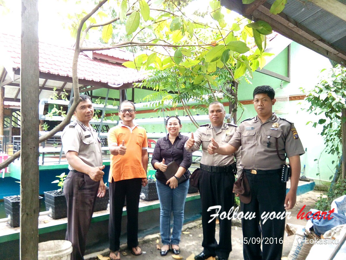mariaitut33's tweet photo. @pusluhdayakp @bpsdmpkp @kkpgoid luhkan...belajar yumina bumina di P2MKP Airwana Raya..., di Palangka.Raya... https://t.co/LGB7HH9L5n
