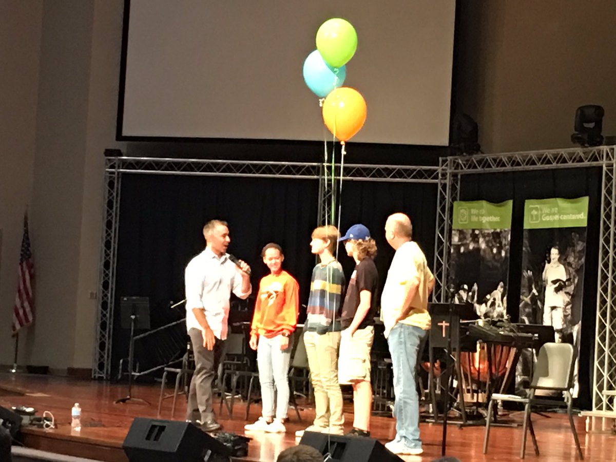 MrsGeisert's tweet photo. LHS students stepping up! Love the excitement! #NYLS2016 #whatsworthMO https://t.co/o6nVHtP2GM