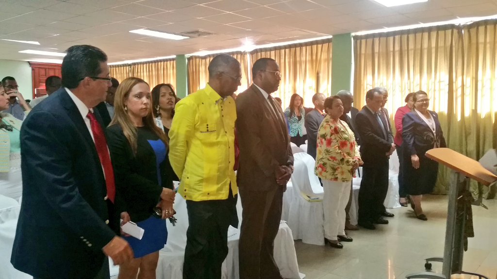 #IDECOOP, inicia la presentación y lanzamiento Plataforma Tecnológica  a cargo del Ing. @morelmedinacarlos.
