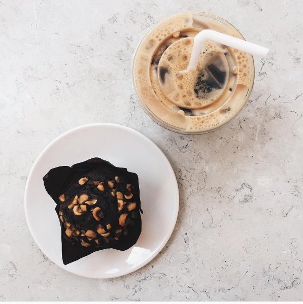 Chocolate muffin + Vanilla Latte.