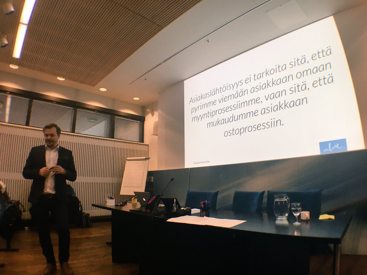 .<a href="/joonasrinne/">Joonas Rinne</a> puhumassa tänään markkinointiautomaatiosta <a href="/HEKO_MEKOnomit/">Markkinointiekonomit</a>-tilaisuudessa. #markkinointi #digitalist
