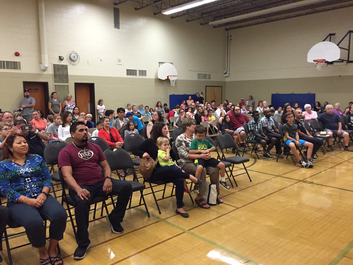 MrsKCanning's tweet photo. A very successful welcome back BBQ @sttm17 Thank you to all families who came out! https://t.co/VYEu5sUNxG