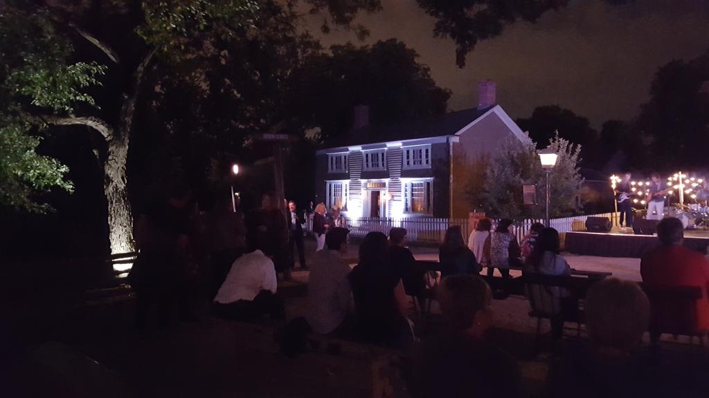 angelasnoopy's tweet photo. #lightupthenight #blackcreek #bcpv #trca #fundraising #pioneervillage #tdot #museumhour https://t.co/0BZvGqTGbT