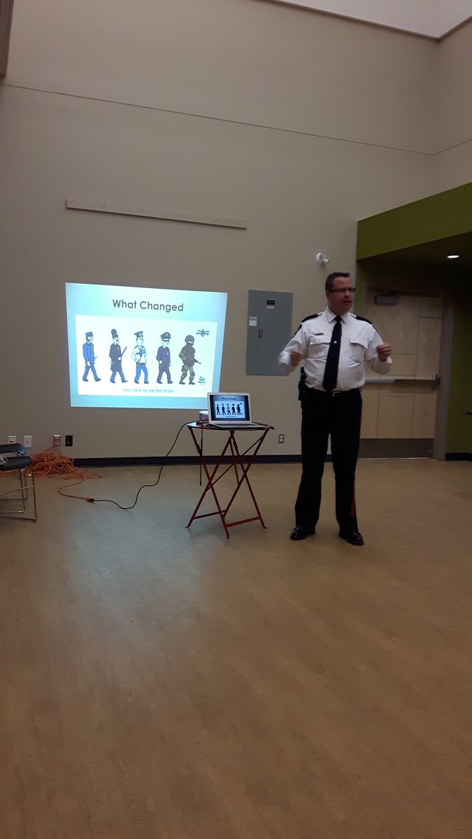 TharsiniSivanan's tweet photo. .@jhcentre yap youth learning about militarization of police and community engagement from #yeg #eps officers #yap2016 #youthactionproject https://t.co/0TpPpxUyF8