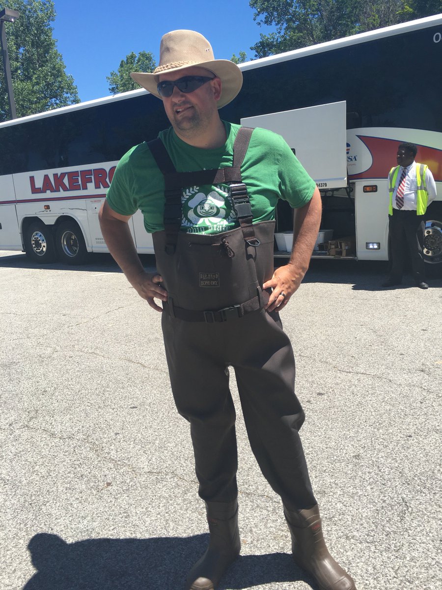 SallySDG5's tweet photo. Lake Erie's water quality checked out well at Feed the World 2016! #protectingwater #GrowingOhioEd https://t.co/H0q2mOyK1r