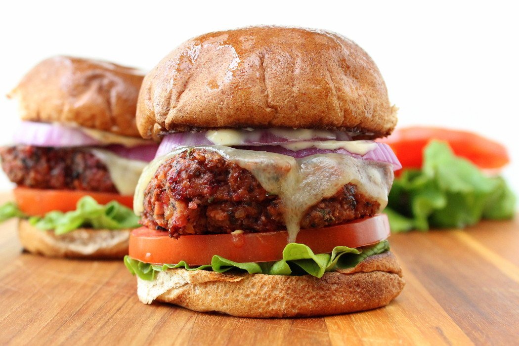 go_gazza's tweet photo. World’s Best Veggie Burger
https://t.co/JTNUV3yyUe
#thefoodienews #howtofeedaloon https://t.co/NcPsAzt1sy