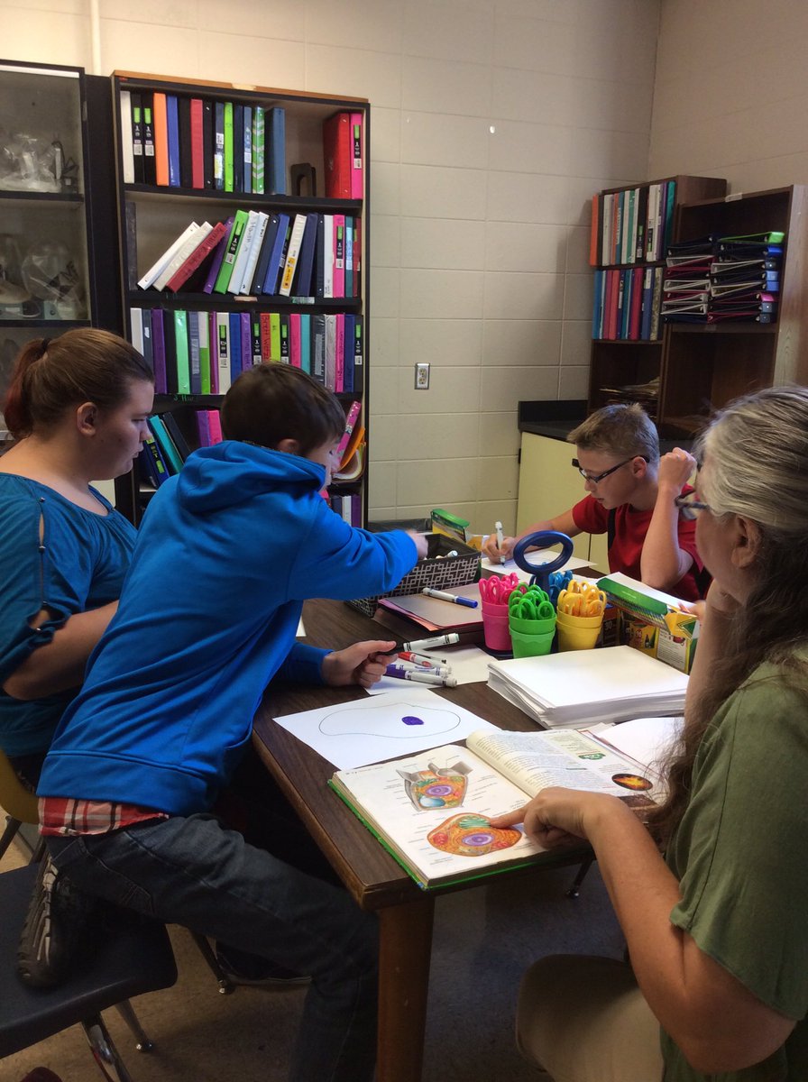 MrsCRucker's tweet photo. Cell centers in science class today. All the work setting it up was definitely worth all those great smiles! @CMSCardinals #science https://t.co/fRiRROxHQB