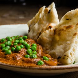 FionnsKitchener's tweet photo. Today is Boxty/Curry day! All curries/boxties are on for $10.99. Pair with a $4.99 @GooseIsland IPA and you've got a meal that can't be beat https://t.co/SjU68AqcB6