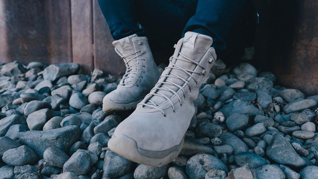 Footaction on "The #Jordan Future Boot EP "Khaki" dropped today - only at #32SouthState #OwnChiCity https://t.co/BxOEBcw2wK" / X