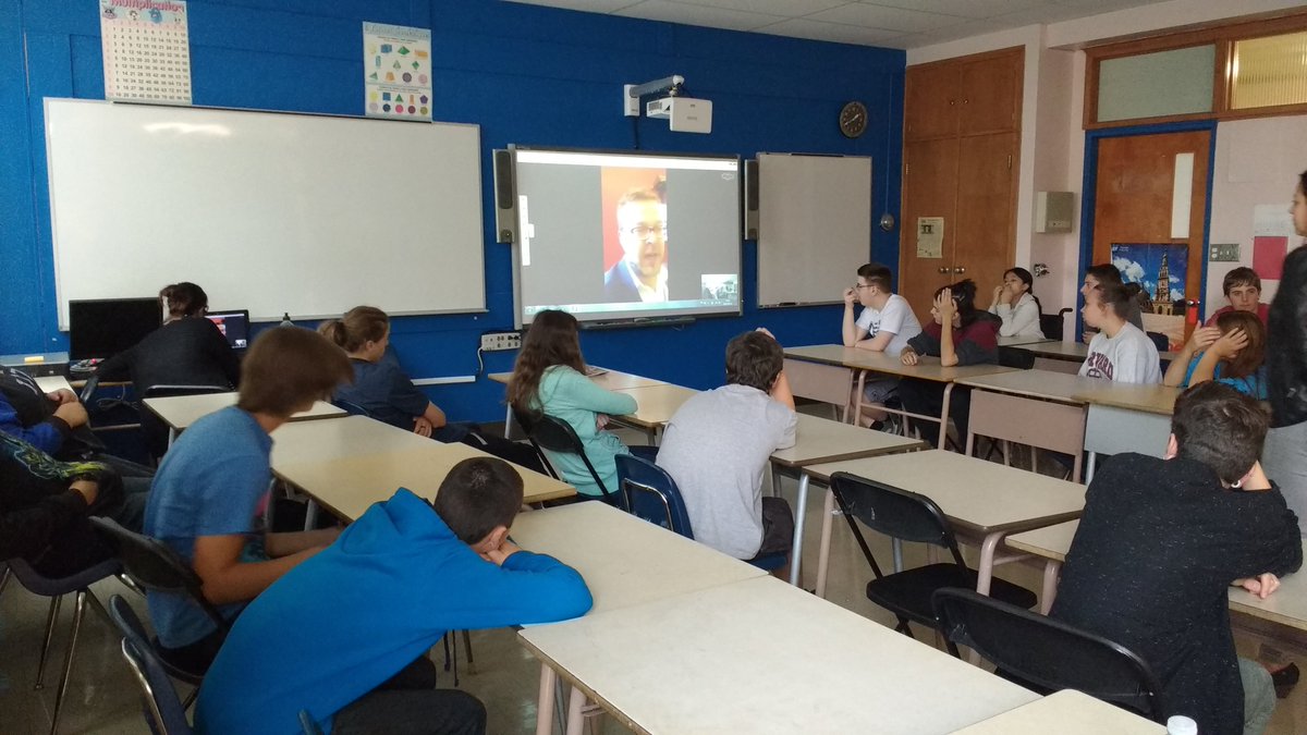 CFERquebec's tweet photo. En conférence vidéo cet après-midi avec @MAGagnonJDQ .  Les élèves de CFER 1 ont pu jaser politique avec lui.  #cferpic https://t.co/4qOCCpIRVN