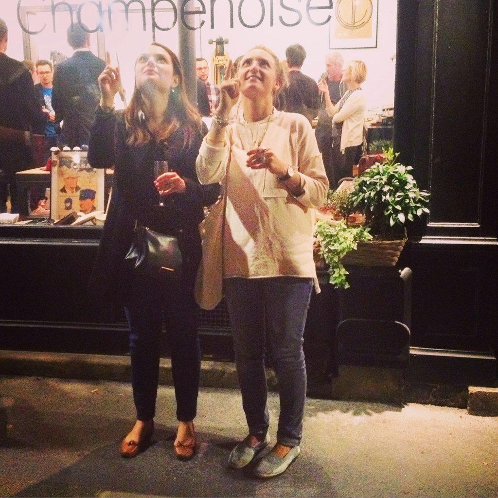 LesSBlogueuses's tweet photo. 👆En mode Tian Tian pour la vente très chouette organisée par @Byunstore au profit de l'asso " La vue pour tous" ! https://t.co/VusRMBhplE